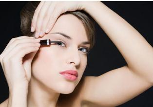 只要掌握这5个美妆技巧 整天不脱妆so easy