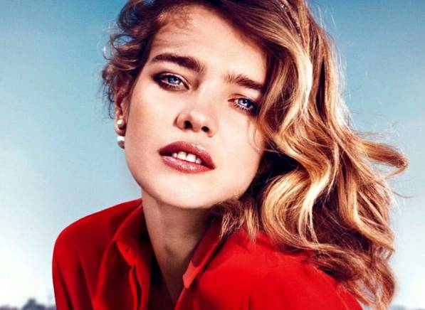 11岁卖水果 19岁嫁王室 28岁再嫁LV太子 她火遍全球