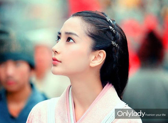 云中歌接档花千骨 Angelababy赵丽颖妆容PK