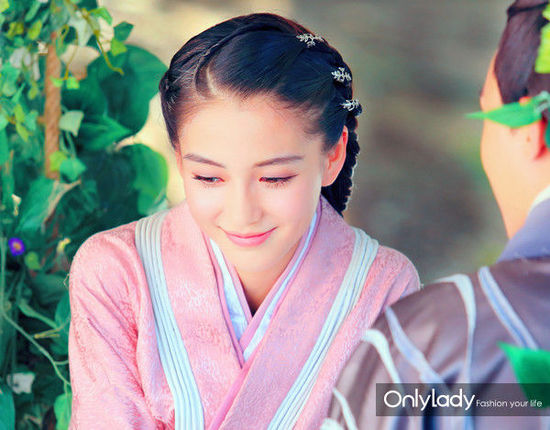 云中歌接档花千骨 Angelababy赵丽颖妆容PK