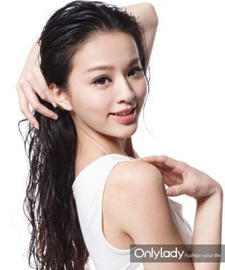 临出门发现发型不完美？教你几招化解尴尬！